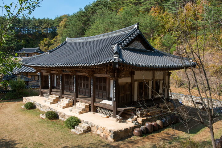 지산서당_측면 (촬영년도 : 2015년)
