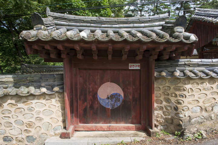 도잠서원_사주문 (촬영년도 : 2015년)