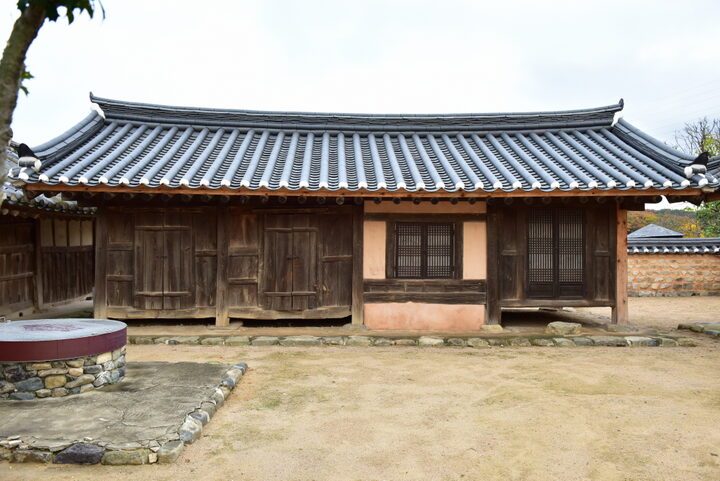 울산학성이씨근재공고택_곳간채 (촬영년도 : 2015년)