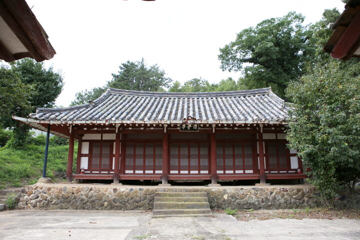 강진 여택정_전경1 (촬영년도 : 2015년)
