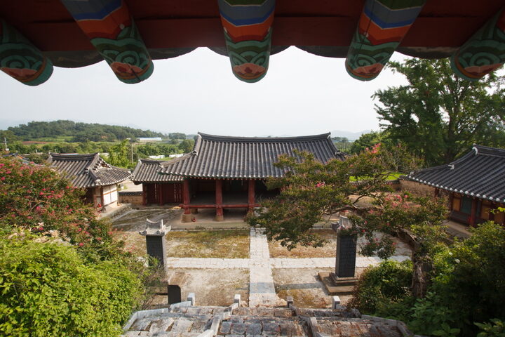 흥덕향교대성전_내삼문에서 내려다 본 향교 전경 (촬영년도 : 2015년)