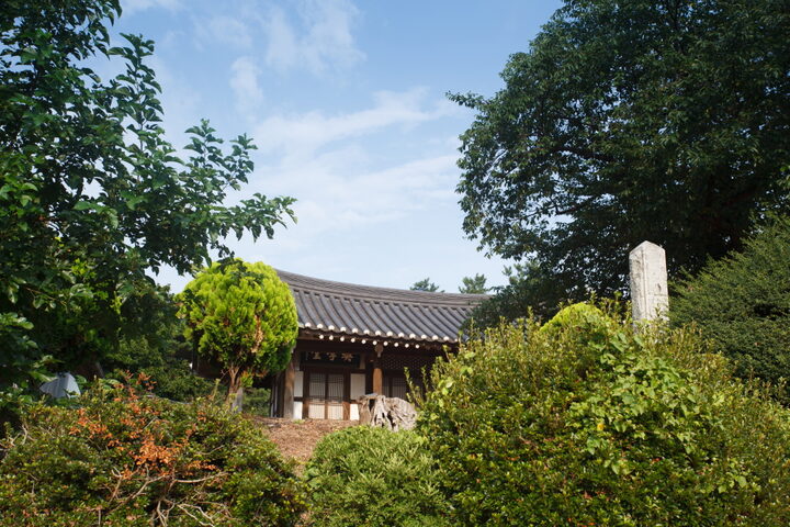흥동장학당_원경 (촬영년도 : 2015년)