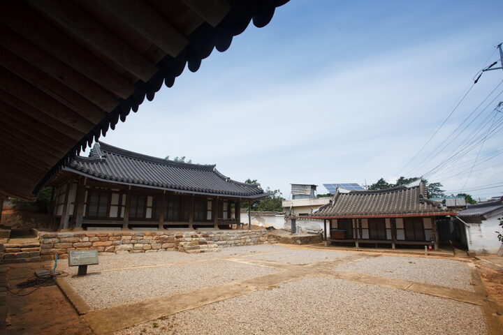 고창 화동서원 정모재_전경1 (촬영년도 : 2015년)