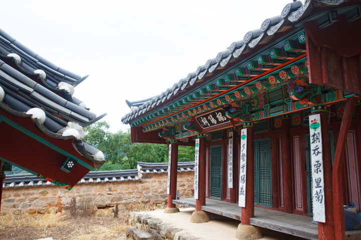 풍양사_단층처마 (촬영년도 : 2015년)