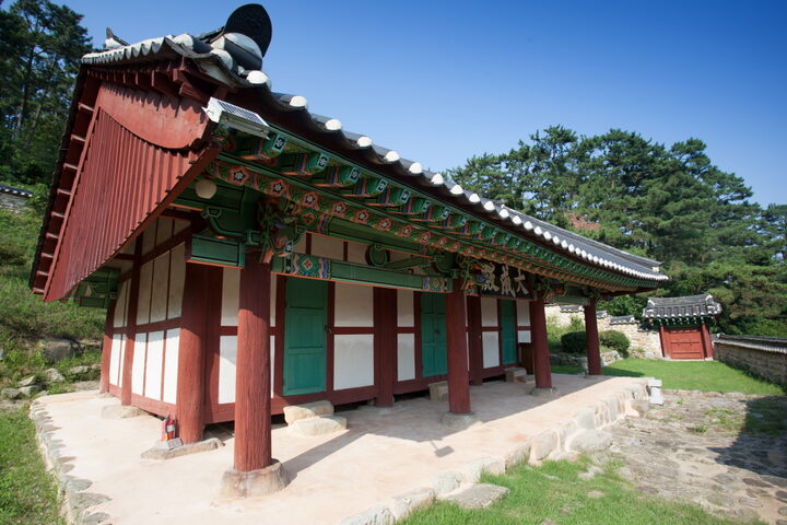 부안향교대성전_좌측면 (촬영년도 : 2015년)