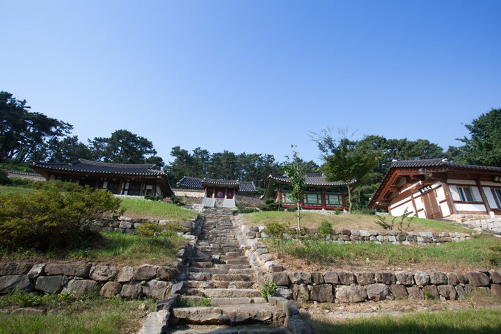 부안향교대성전_돌계단 (촬영년도 : 2015년)