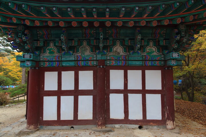 마곡사응진전_측면 (촬영년도 : 2015년)