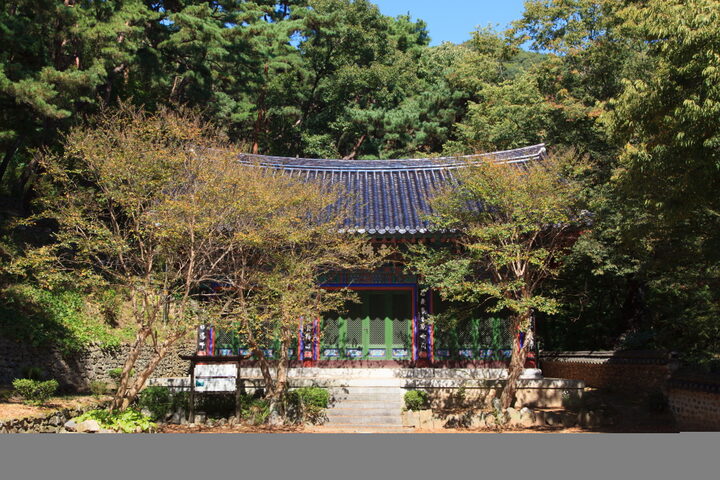 향천사천불전_전경1 (촬영년도 : 2015년)