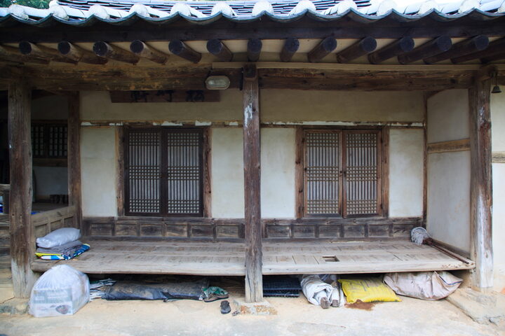 박기성가옥_사랑채 툇마루 (촬영년도 : 2015년)