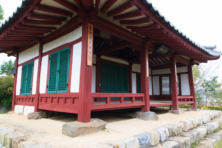예산일산이수정_좌측면 (촬영년도 : 2015년)