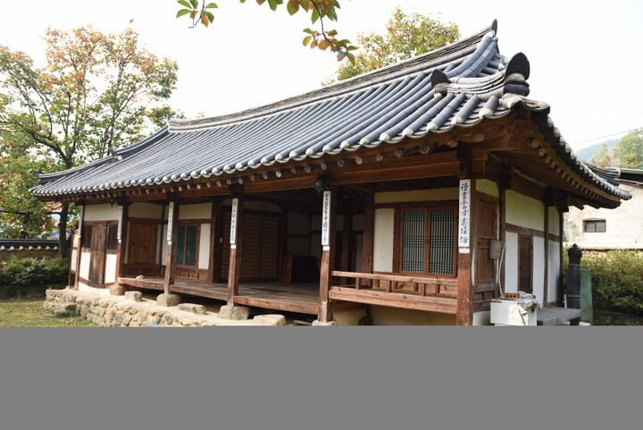 옥천 백운리 고가_사랑채 측면 (촬영년도 : 2015년)