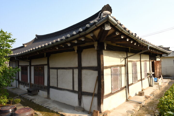 청주 방서동 고가_안채 배면 전경 (촬영년도 : 2015년)