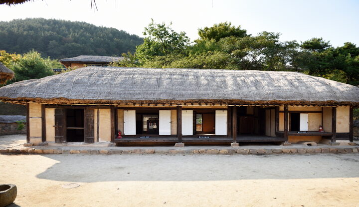 청주 관정리 고가_전경 (촬영년도 : 2015년)