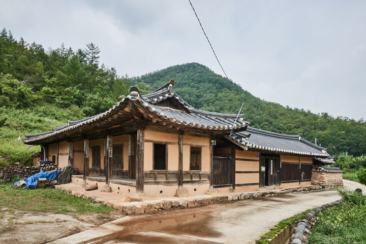 영월 창원리 고택_측면 (촬영년도 : 2016년)
