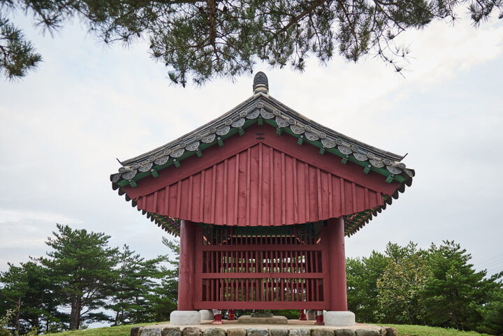 삼척소공대비_측면1 (촬영년도 : 2016년)