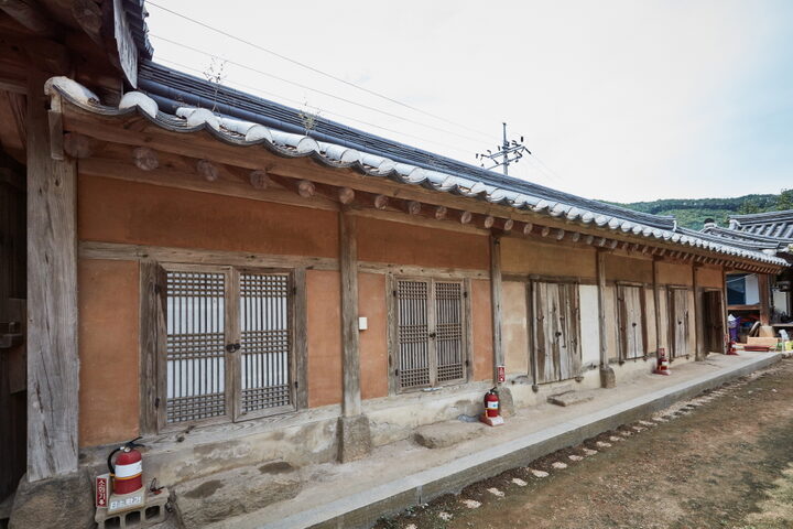 용인이주국장군고택