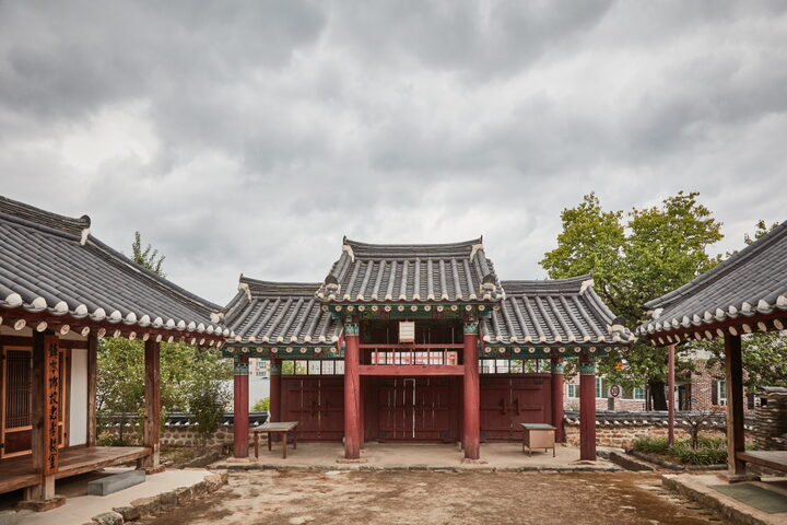 진잠향교대성전