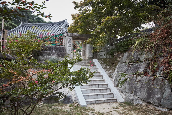 관촉사석문