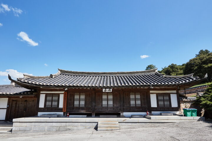 파평윤씨재실