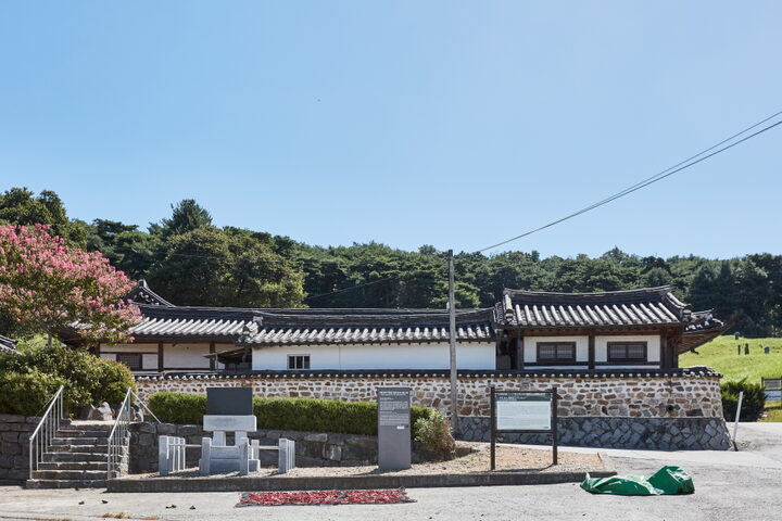 파평윤씨재실