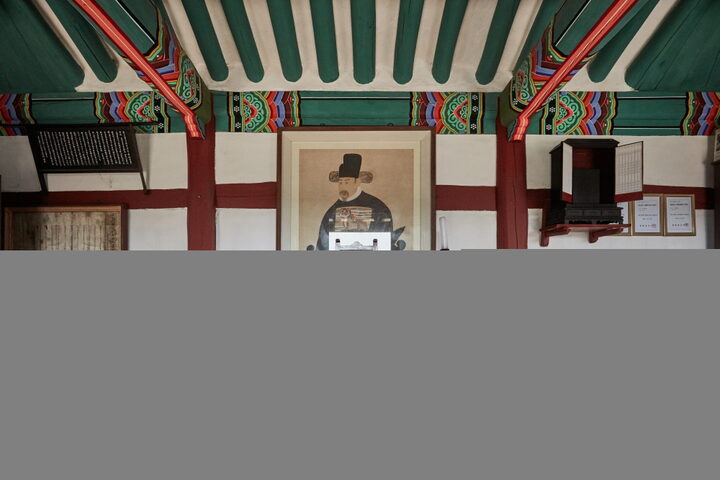 정충사