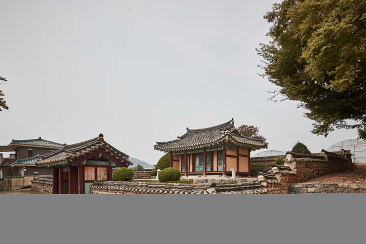 정충사
