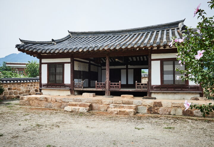 괴산 봉서재