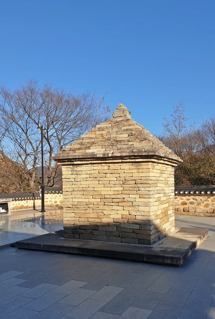 군위 삼존석굴 모전석탑