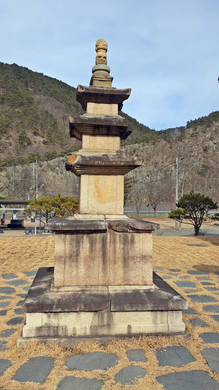 군위 인각사 삼층석탑