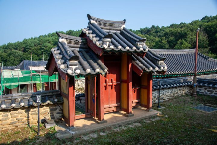 서천청덕사(사진)_삼문 (촬영년도_2024년)