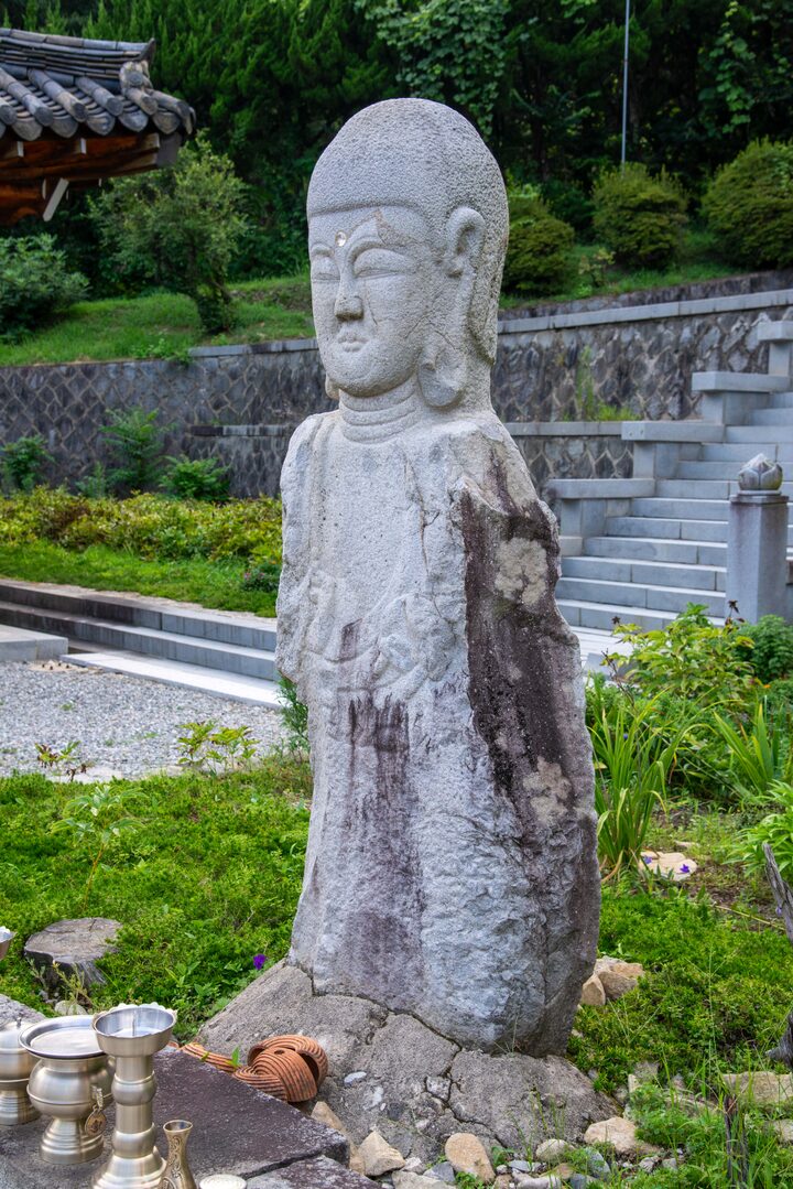 아산 송암사 석조여래입상(사진)_정면 (촬영년도_2024년)