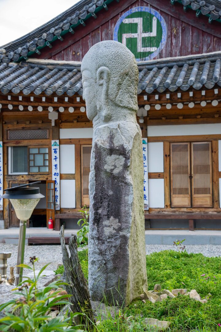 아산 송암사 석조여래입상(사진)_정면 (촬영년도_2024년)