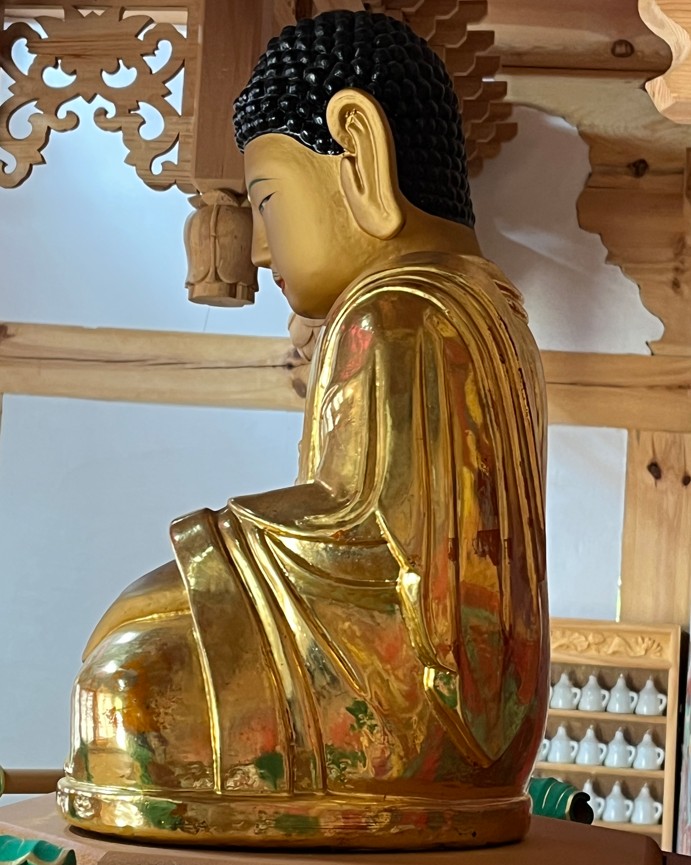 안동 일출암 석조여래좌상