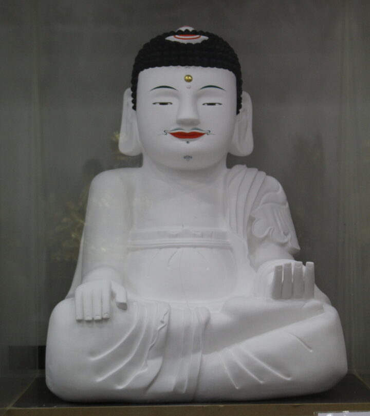 석조석가모니불좌상(여진미술관)