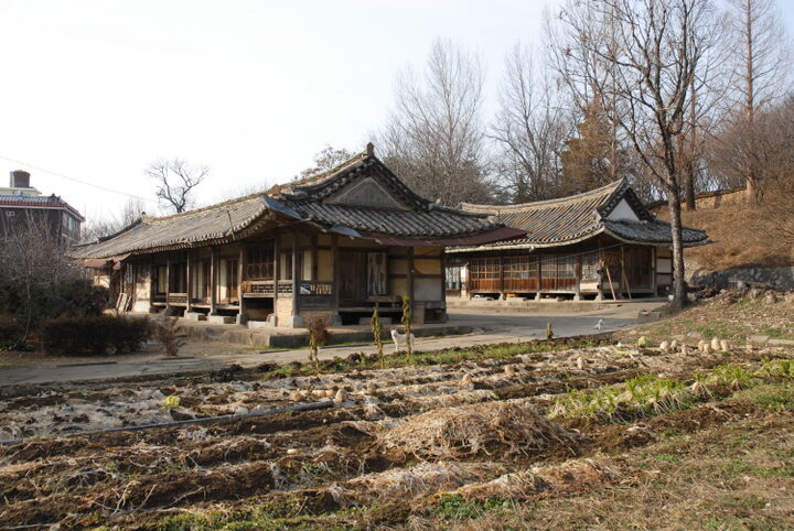 김동진 가옥 전경