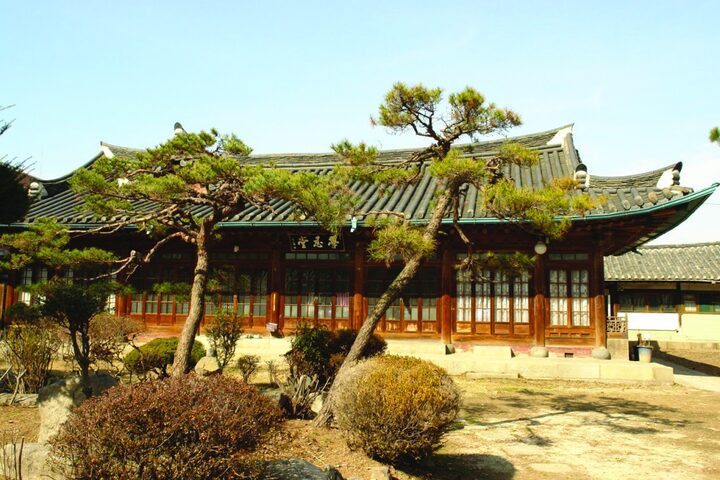 학인당