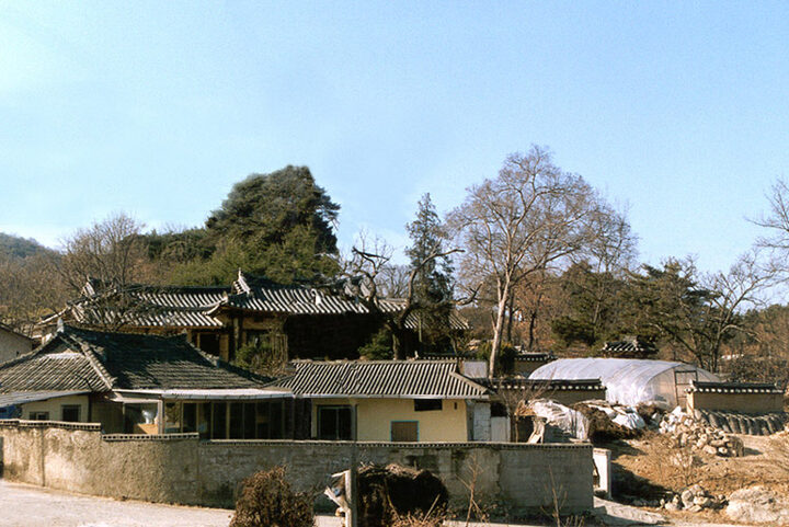 삼소재
