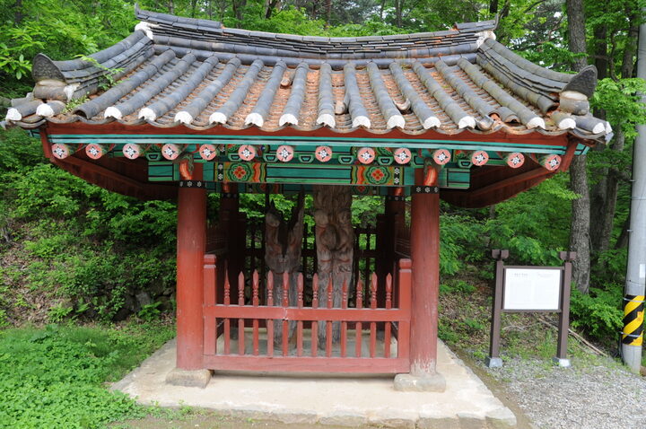 벽송사목장승 (촬영:문화재청)