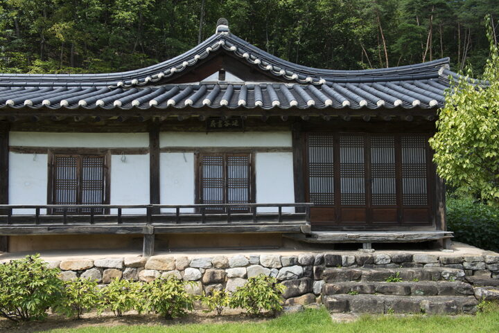 안채 오른쪽