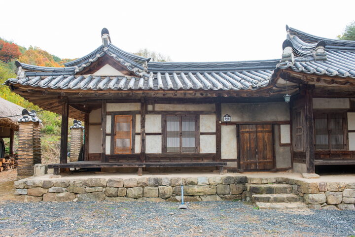 안동 성성재 종택_사랑채 측면과 중문 (촬영년도 : 2015년)