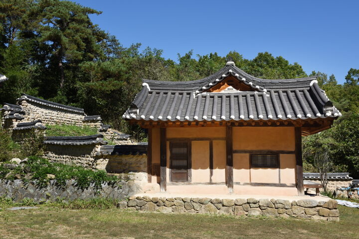 안동 관물당_측면 (촬영년도 : 2015년)