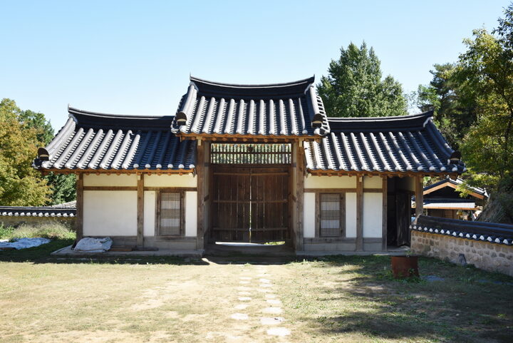 안동 관물당_솟을삼문 (촬영년도 : 2015년)