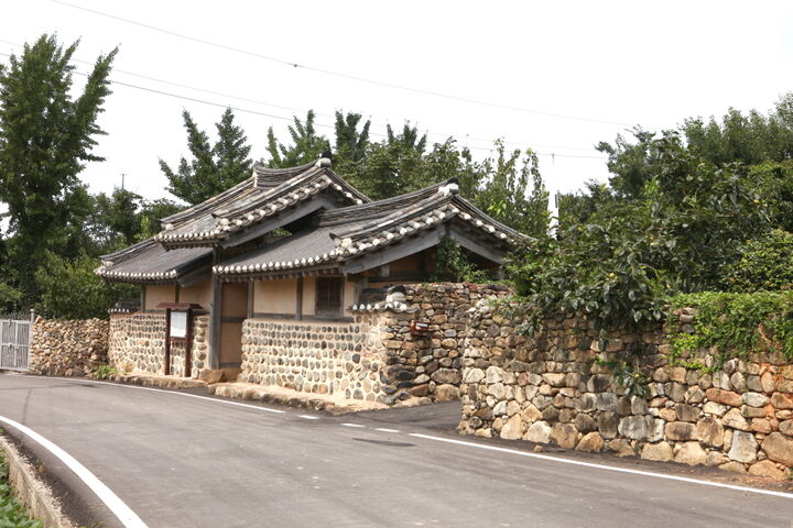영암현종식가옥_대문측면 (촬영년도 : 2015년)