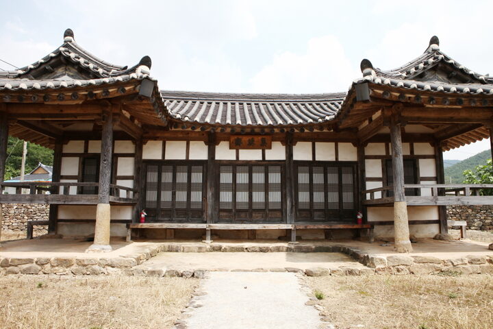 영암집영재_누마루 안채 (촬영년도 : 2015년)