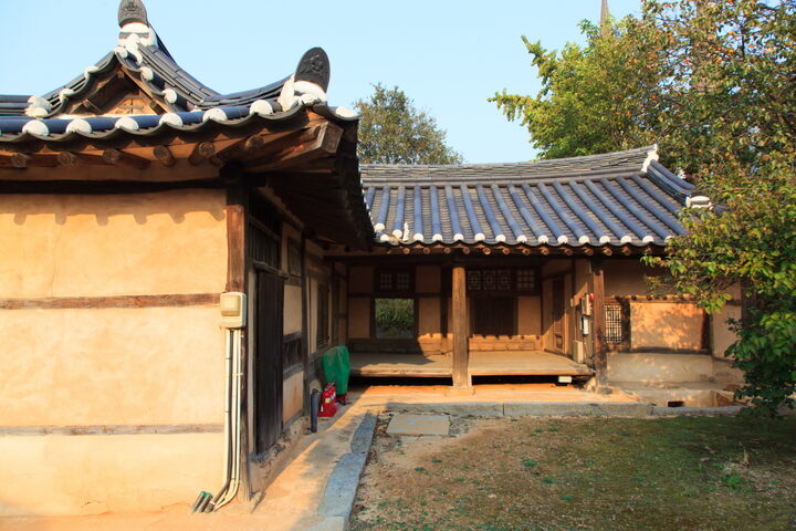 아산윤승구가옥_안채 (촬영년도 : 2015년)