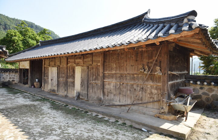 청주 과필헌_행랑채 (촬영년도 : 2015년)