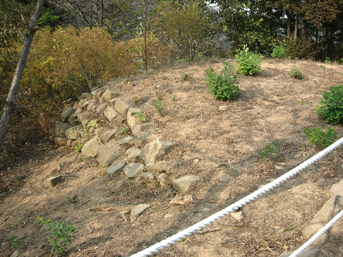 아차산4보루성벽