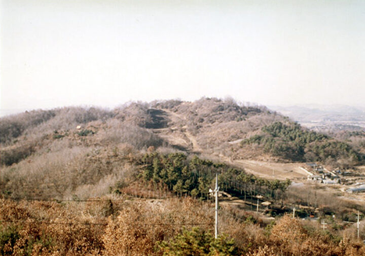 파주칠중성전경