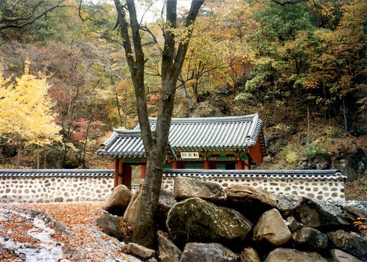 동안사(이승휴사당)전경