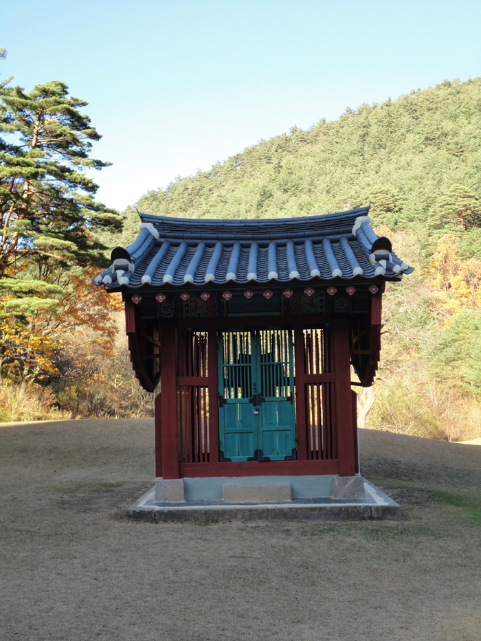 비각